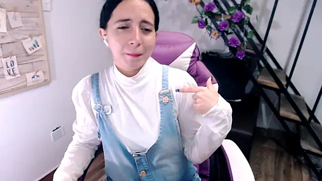 samantha baby  online show from March 1, 2026, 5:02 pm