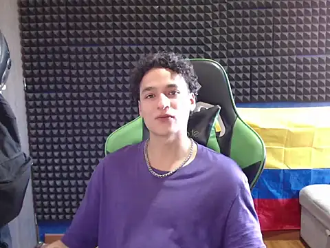 Curly Angel24 online show from June 20, 2026, 9:09 pm