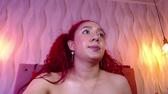 Snapshot of IsabelaLatina chatting on February 28, 2026, 4:50 pm IsabelaLatina online show from February 28, 2026, 4:50 pm