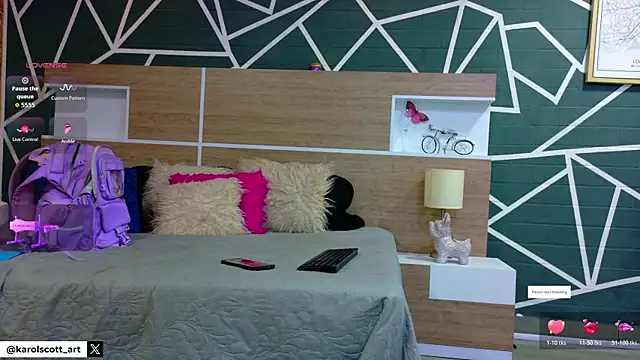 KAROL-SCOTT online show from November 21, 2025, 7:46 pm