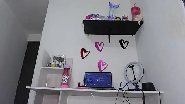 Snapshot of ari_sexy1 chatting on September 21, 2025, 2:28 am ari sexy1 online show from September 21, 2025, 2:28 am