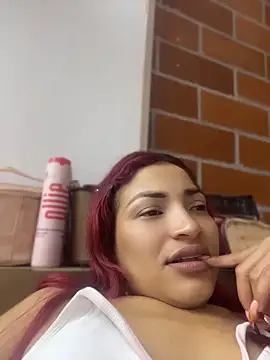 Snapshot of ari_sexy1 chatting on June 6, 2026, 2:28 am ari sexy1 online show from June 6, 2026, 2:28 am