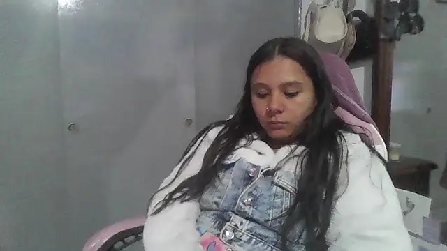 Snapshot of Charis_21 chatting on May 10, 2026, 3:10 am Charis 21 online show from May 10, 2026, 3:10 am
