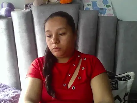 Snapshot of Charis_21 chatting on May 25, 2026, 9:24 pm Charis 21 online show from May 25, 2026, 9:24 pm