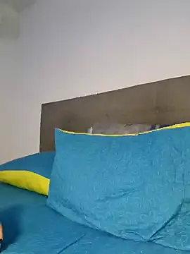 angela  98 online show from February 11, 2026, 12:16 pm