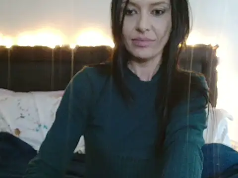 Snapshot of michelle105 chatting on May 27, 2026, 1:57 am michelle105 online show from May 27, 2026, 1:57 am