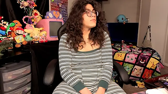 ShinyCherub online show from November 4, 2025, 1:20 am