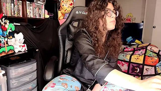 ShinyCherub online show from March 28, 2026, 6:47 am