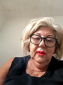 Snapshot of Merilulla chatting on October 27, 2025, 2:18 pm Merilulla online show from October 27, 2025, 2:18 pm