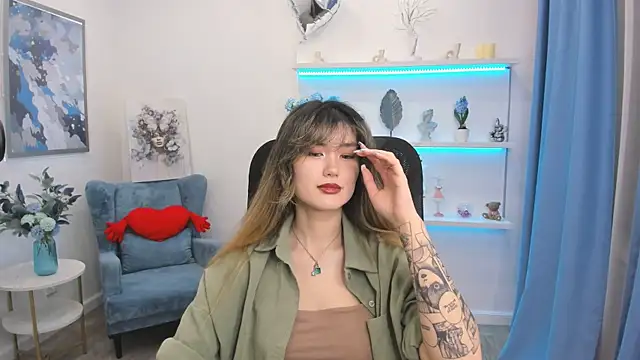 AnneTLi online show from June 9, 2026, 3:18 am