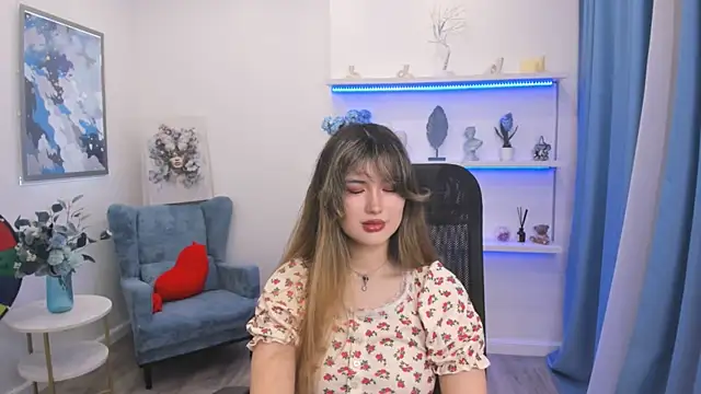 AnneTLi online show from April 19, 2026, 3:18 am
