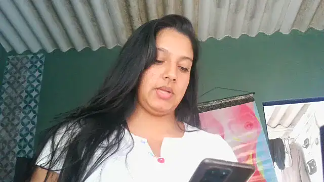 almaswan1 online show from September 24, 2025, 7:09 pm