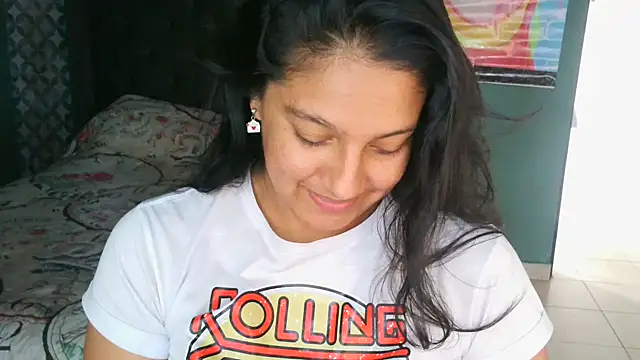 almaswan1 online show from September 16, 2025, 6:09 pm