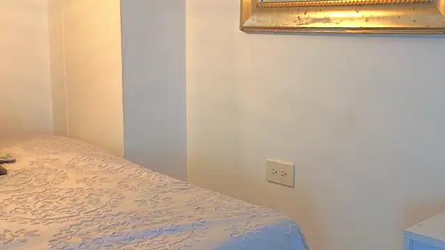 KeryHillson online show from November 27, 2025, 11:54 am