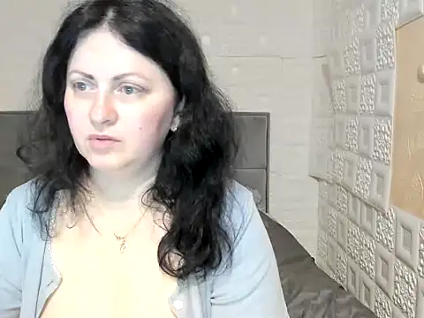 Snapshot of Lillian2 chatting on March 16, 2025, 6:09 am Lillian2 online show from March 16, 2025, 6:09 am