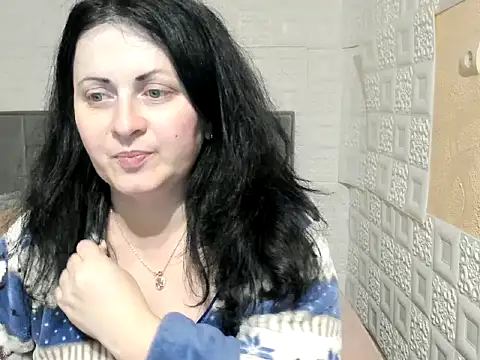 Snapshot of Lillian2 chatting on March 10, 2025, 12:06 pm Lillian2 online show from March 10, 2025, 12:06 pm