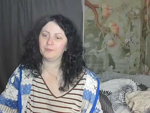 Snapshot of Lillian2 chatting on October 30, 2025, 11:23 pm Lillian2 online show from October 30, 2025, 11:23 pm