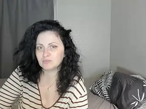 Snapshot of Lillian2 chatting on September 26, 2025, 7:43 pm Lillian2 online show from September 26, 2025, 7:43 pm