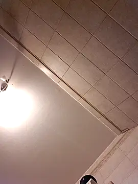 Isabellaa04 online show from November 8, 2025, 3:21 am