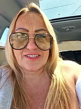 Snapshot of Isabellaa04 chatting on April 26, 2026, 10:12 am Isabellaa04 online show from April 26, 2026, 10:12 am