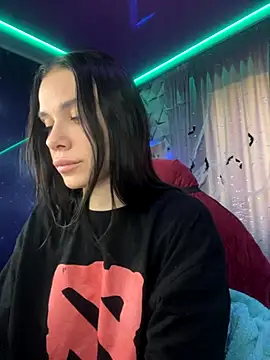 Queen of pain online show from October 25, 2025, 9:30 am