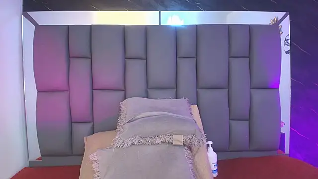  MiaBrown  online show from February 24, 2026, 12:06 pm