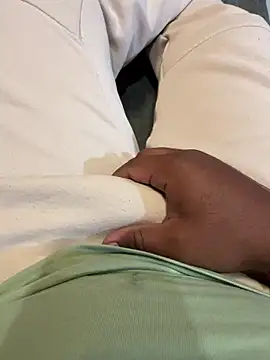 Snapshot of Honeydick7 chatting on February 12, 2026, 6:35 am Honeydick7 online show from February 12, 2026, 6:35 am