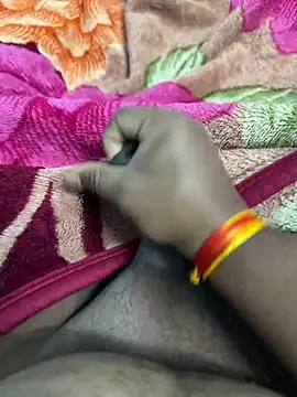 Snapshot of Honeydick7 chatting on February 24, 2026, 5:58 pm Honeydick7 online show from February 24, 2026, 5:58 pm