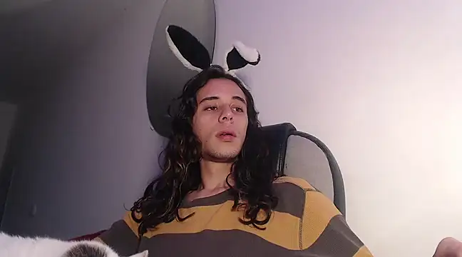 dussan online show from February 19, 2025, 4:23 am