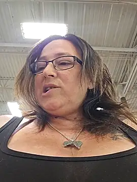 angelbaby1998 online show from April 11, 2026, 12:40 am