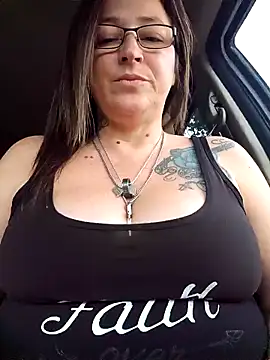 angelbaby1998 online show from December 20, 2025, 11:40 pm