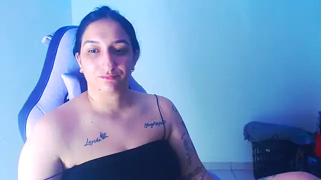 Snapshot of liz_dirty chatting on February 20, 2026, 10:44 pm liz dirty online show from February 20, 2026, 10:44 pm