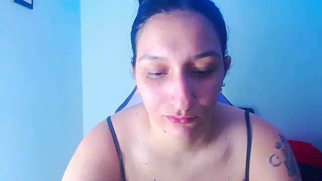 Snapshot of liz_dirty chatting on February 5, 2026, 10:49 pm liz dirty online show from February 5, 2026, 10:49 pm