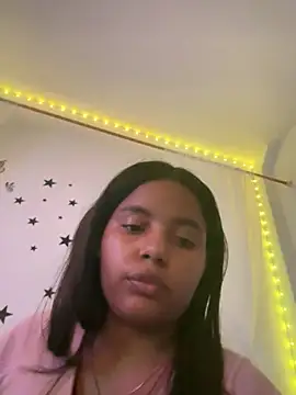 Aleja DANS online show from October 5, 2025, 6:31 pm