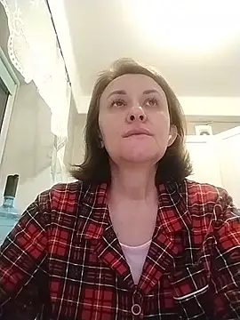 DonnaMagdalena online show from November 30, 2025, 1:56 pm