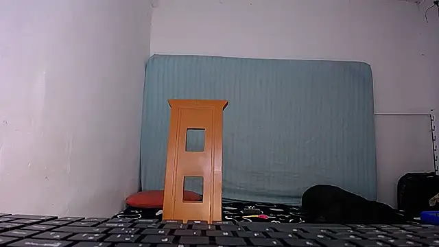 yselahot online show from October 28, 2025, 6:07 pm