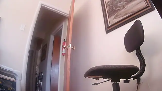 Snapshot of hottottrot691 chatting on January 16, 2026, 8:13 pm hottottrot691 online show from January 16, 2026, 8:13 pm