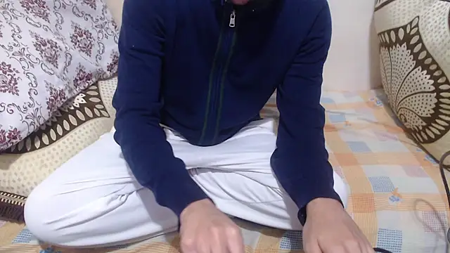 Alexdelarge323 online show from December 22, 2025, 12:16 pm