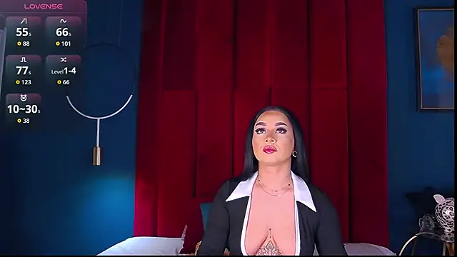 Snapshot of MadyLuxxx chatting on January 16, 2026, 7:40 pm MadyLuxxx online show from January 16, 2026, 7:40 pm