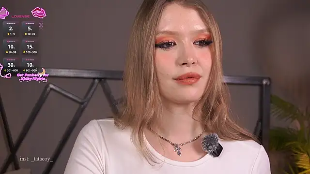 Snapshot of TataCoy chatting on February 22, 2026, 3:35 pm TataCoy online show from February 22, 2026, 3:35 pm