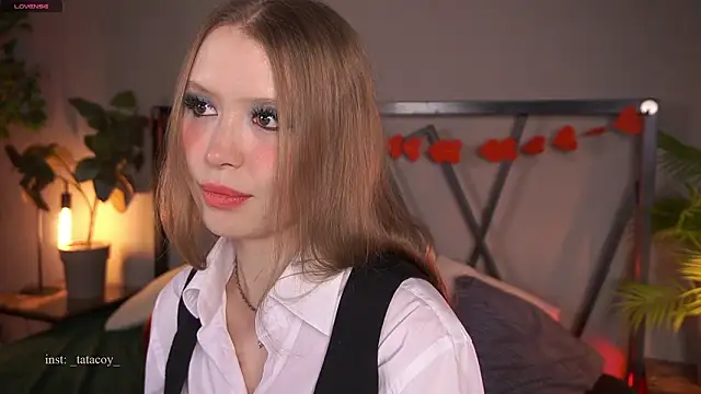 Snapshot of TataCoy chatting on February 13, 2026, 1:44 pm TataCoy online show from February 13, 2026, 1:44 pm