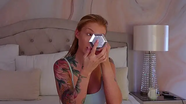 GingerEllis online show from February 13, 2026, 5:51 am