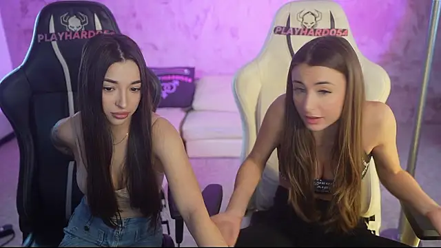 Jasmine Flow online show from February 10, 2026, 11:42 am