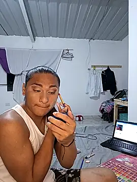 Snapshot of Amber_Rosee_ chatting on April 23, 2026, 1:12 am Amber Rosee online show from April 23, 2026, 1:12 am