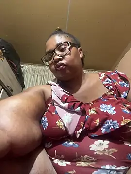 ZOQULUx online show from March 13, 2025, 7:50 pm