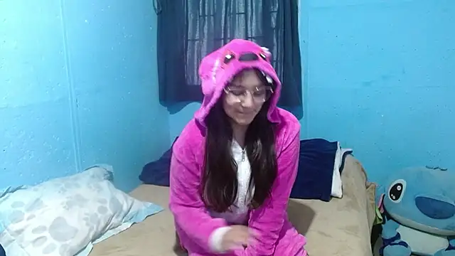 Snapshot of clarisse69 chatting on March 14, 2025, 2:30 pm clarisse69 online show from March 14, 2025, 2:30 pm