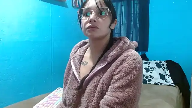 Snapshot of clarisse69 chatting on January 27, 2025, 10:27 pm clarisse69 online show from January 27, 2025, 10:27 pm