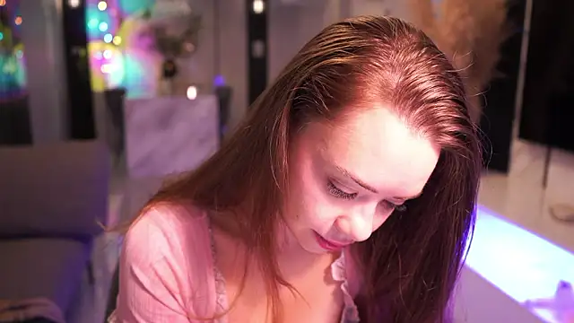 Snapshot of VixenMia chatting on February 23, 2026, 3:30 am VixenMia online show from February 23, 2026, 3:30 am