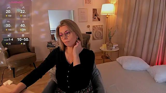 Annie Light online show from February 20, 2026, 6:26 am