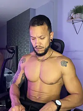 ARON TAYLER01 online show from November 7, 2025, 10:20 am